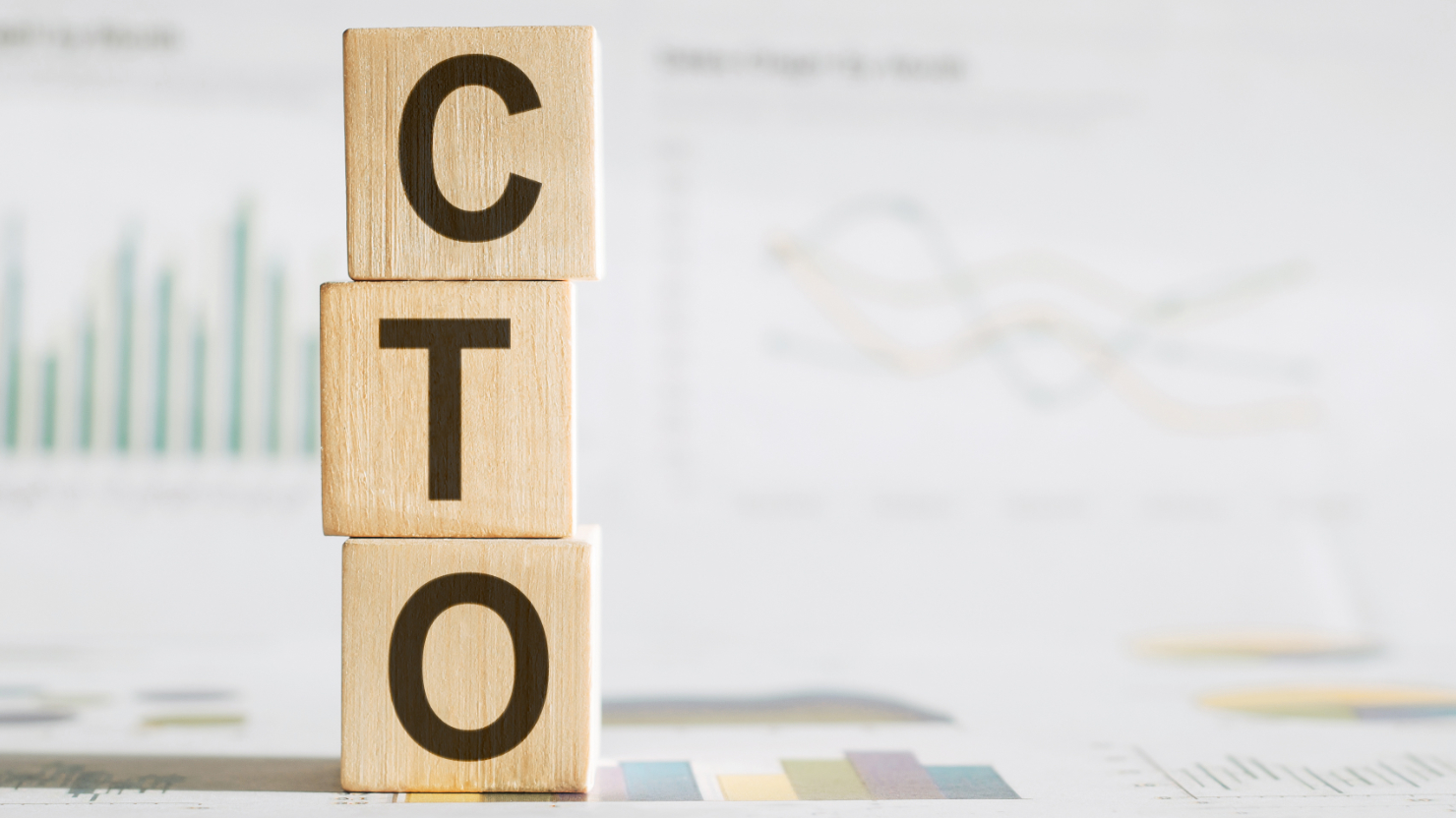 CTO・VPoE・VPoT・VPoPの違いを徹底解説 4つの役職を比較して転職に活かす方法