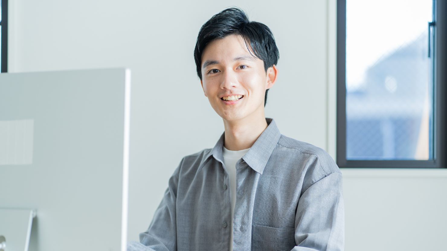 育休後の転職を検討する男性エンジニアのイメージ