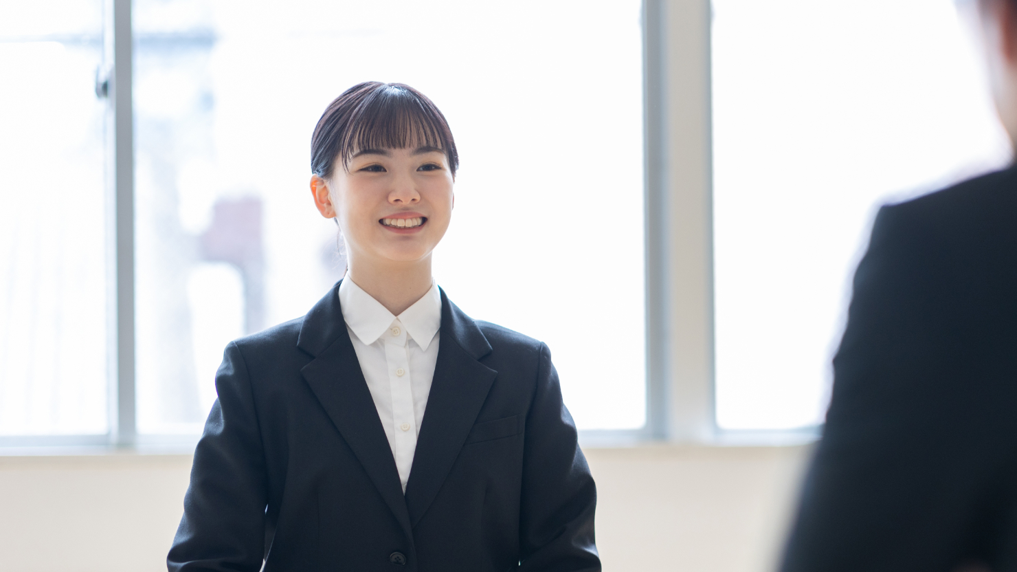 IT人材の転職市場と求人倍率の動向を示すイメージ